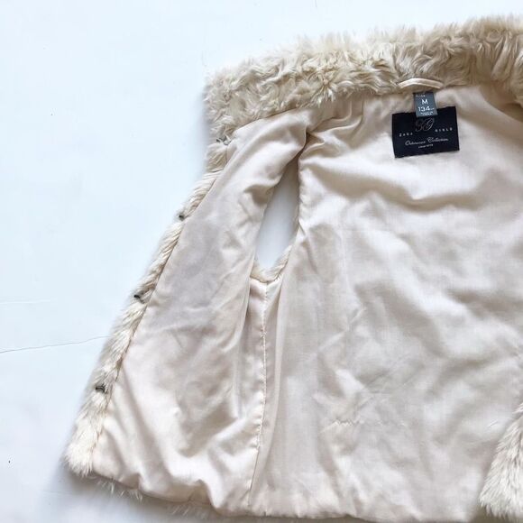 Zara cream faux fur vest  EUC M(fits like 8-9Y) - Picture 4 of 6